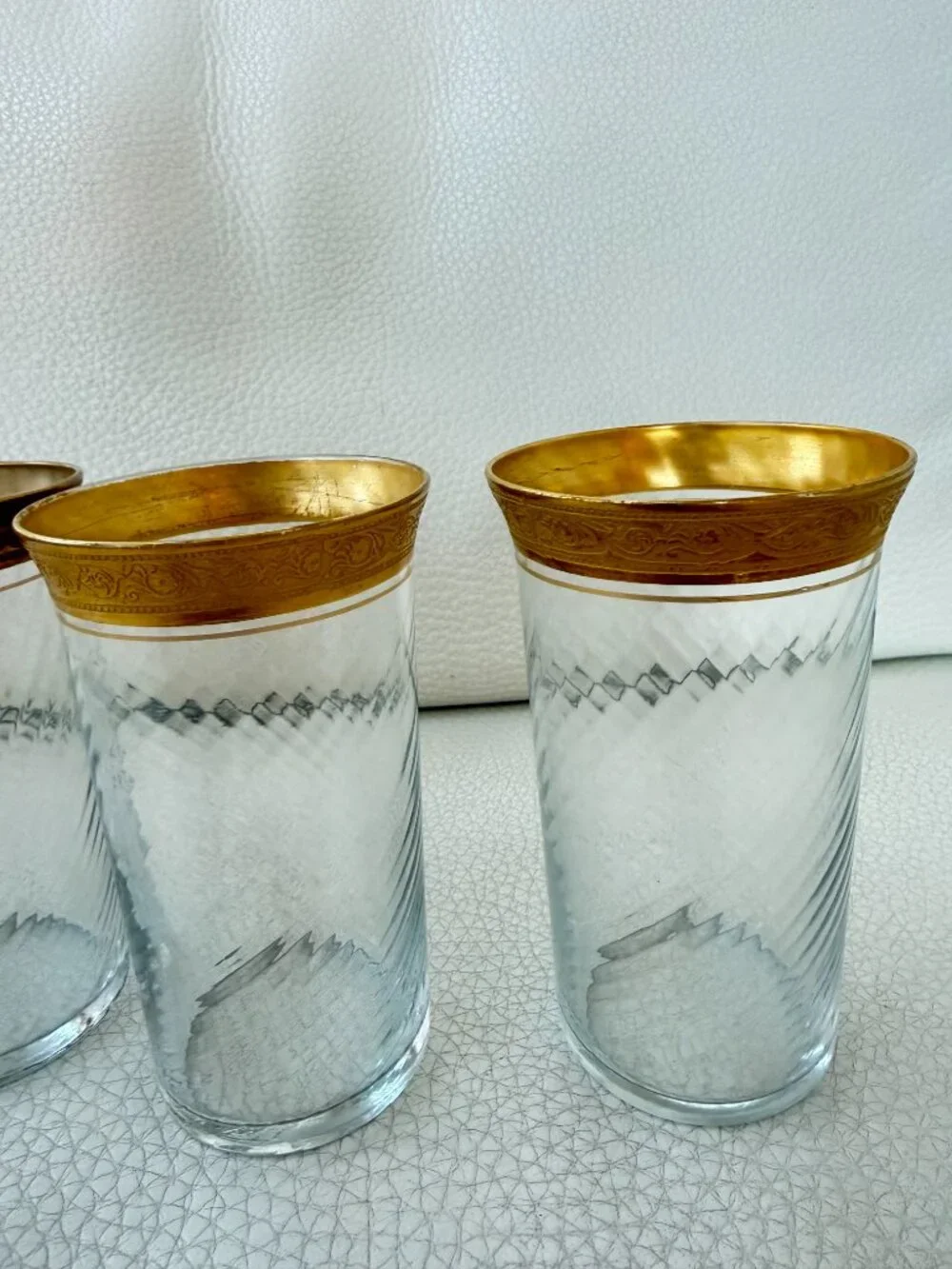 SET OF 6 VINTAGE CLEAR GLASS CUPS GOLD GILT RIM FLORAL SCROLL BARWARE